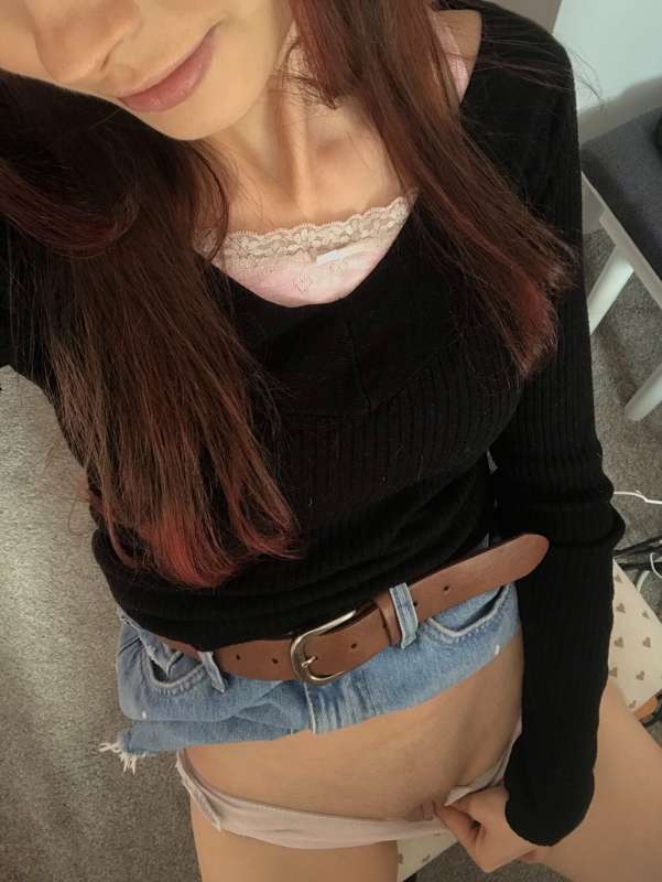 Local red head wants to hang out with you!
♡ Casual Red Hair.. 3