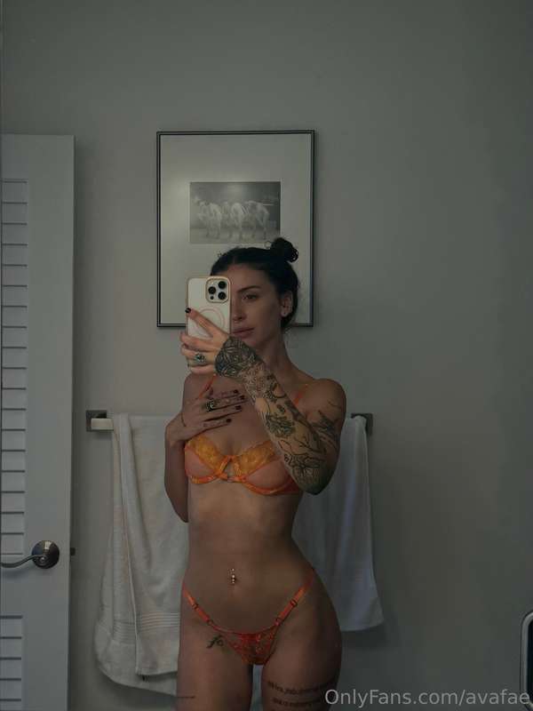 Just a little preview of my new favorite set 💋