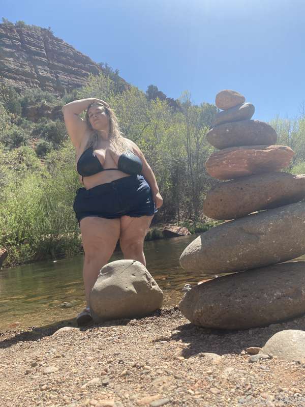 Played in the river in Sedona today 🥰👙this new bikini is boo.. 4