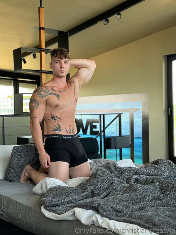 This isn’t just a tease… it’s your new obsession. 🤤🔥