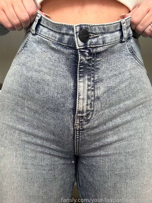 Your-Favourite-Domme - Fansly - 18 Apr, 2025