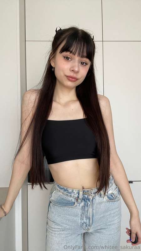 Appearance is always the most important part of a girl's lif..