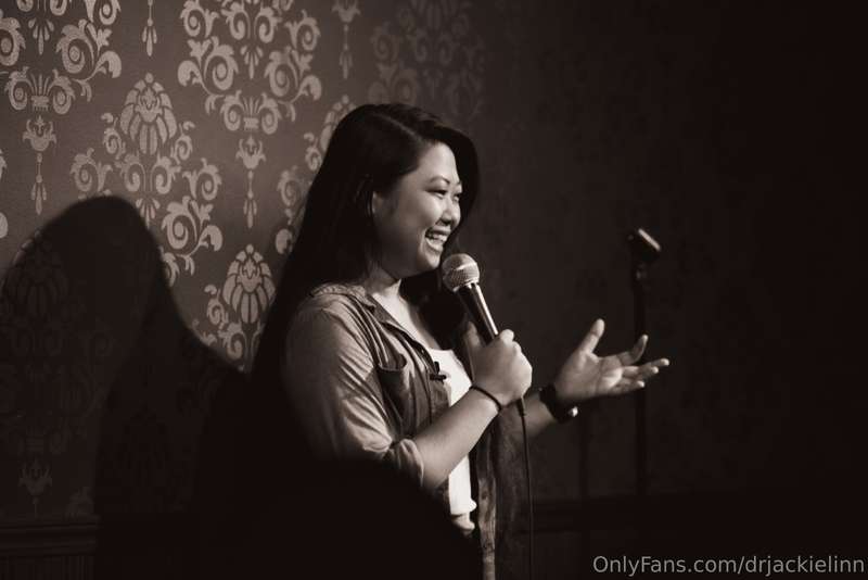 I’ve been having so much fun doing stand up in Chicago! 🥰 ca..