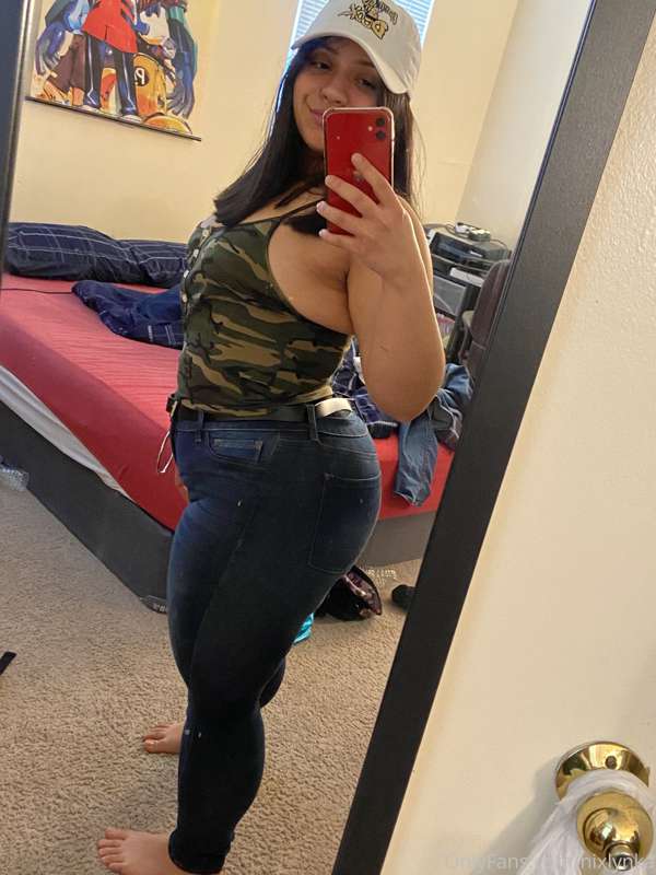 Am I thick enough for you, Daddy? I want my ass to be bigger..
