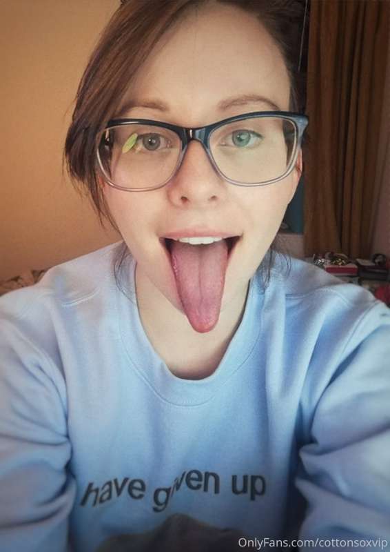 Did you know I have a very long tongue 👅 I need something to..