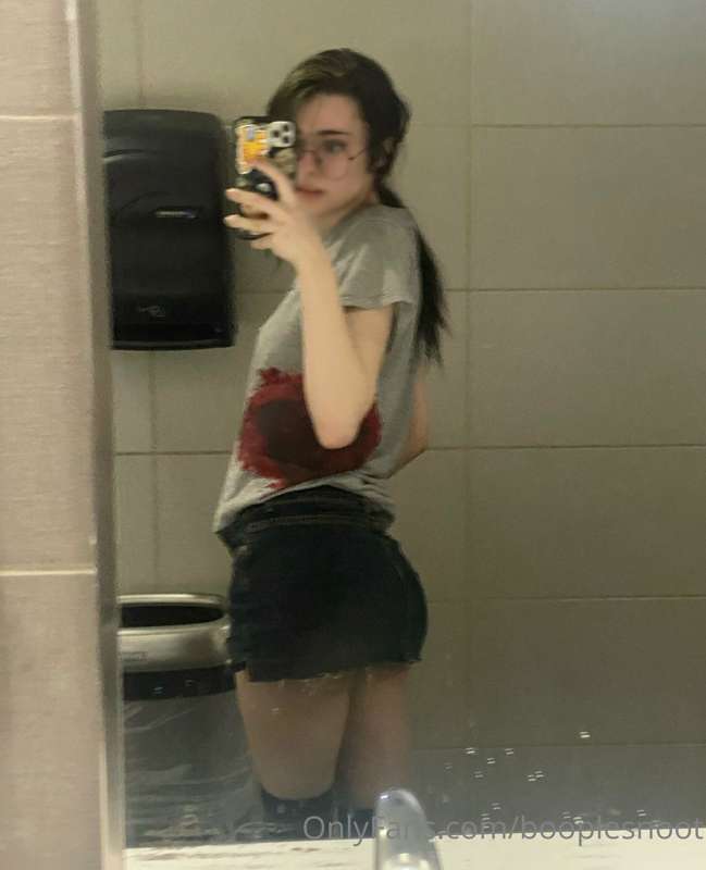 i know u guys like pubwlic stuff so … pics of me after playi.. 3