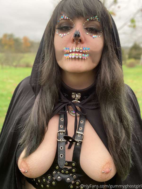 Wanna have a little fun before I reap your soul? 💀