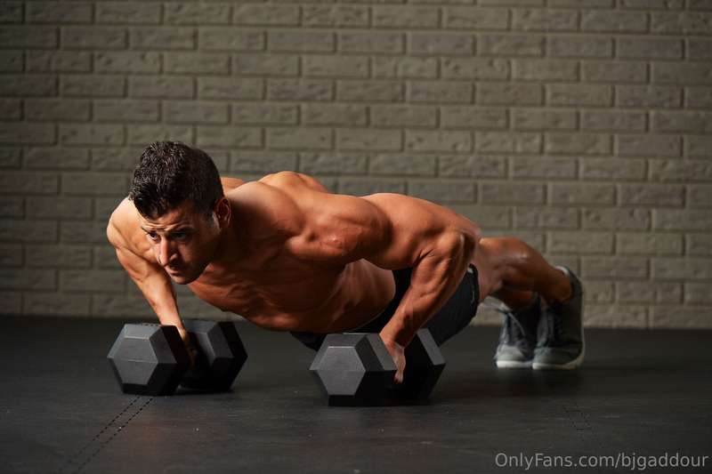 What's your favorite body part on the male physique? Post in..