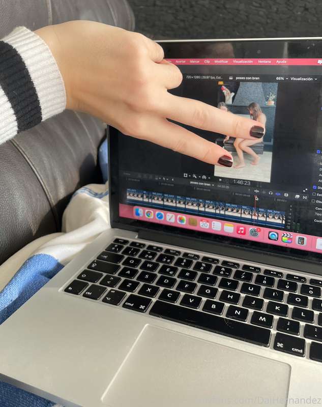Ando caliente por estar editando lo que viene hoy🤩🔥 Ay bebes..