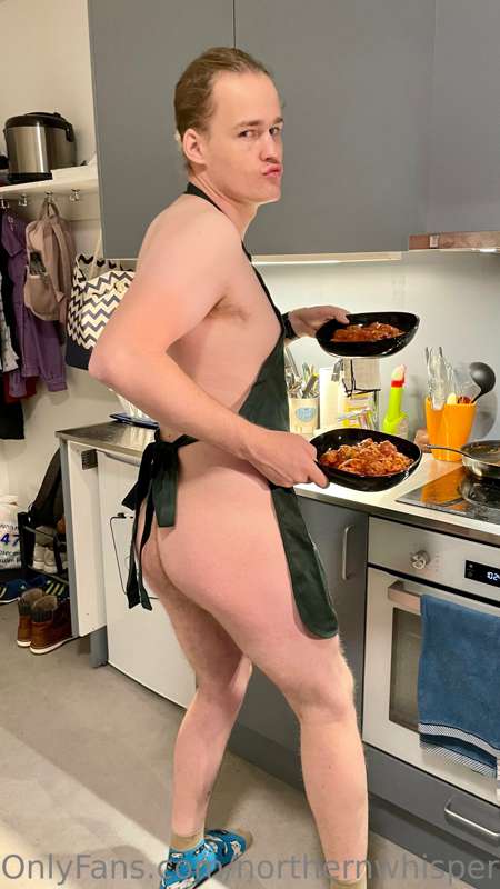19+ minute Nude cooking video where I make tagliatelle with .. 2