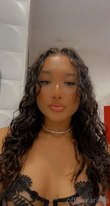 message me for FREE pics in this outfit