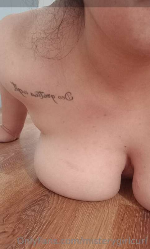 Misterygirlcurl - Onlyfans - 04 Apr, 2024