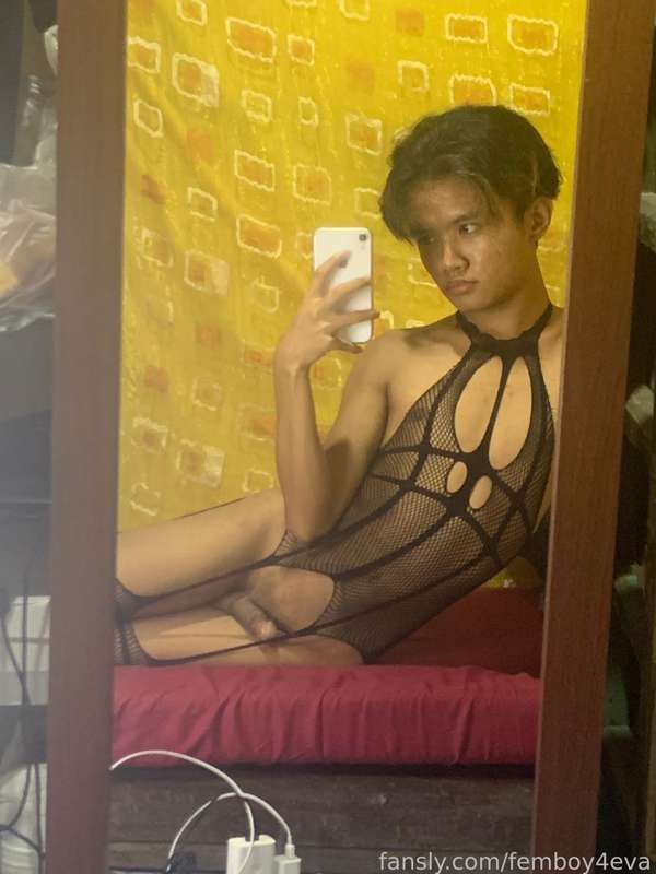 Femboy4Eva - Fansly - 13 May, 2022 2
