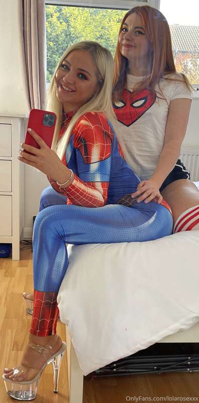 who's excited for my first ever cosplay video?? 😉❤️❤️