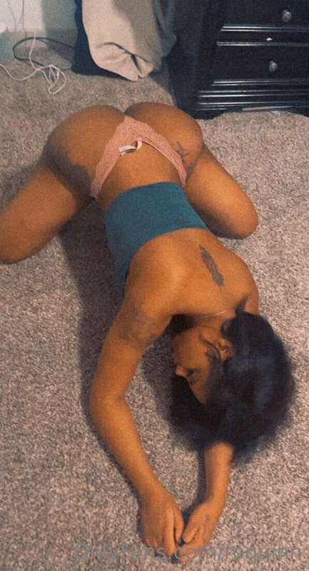 face down for a minute. I wanna be YOUR pleasure. 😌🍑