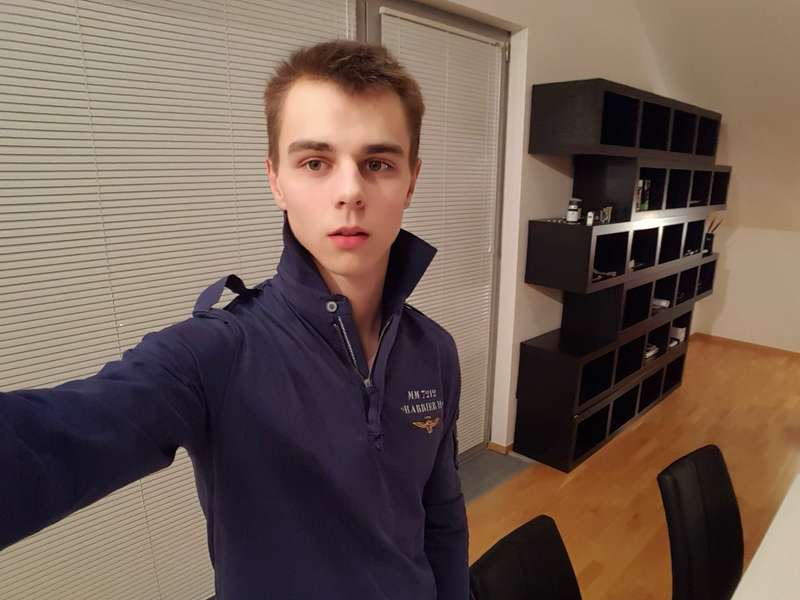 😗🤳