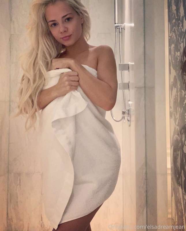 Sexy Sunday.  I hope you are enjoying it babe