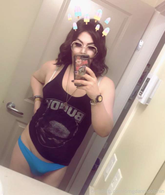 Extra teasing shots from the other day 💙 1