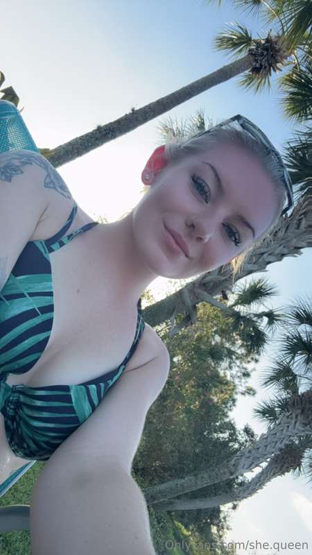 Back from vacation 🏝️ got to see some palm trees🥰 3