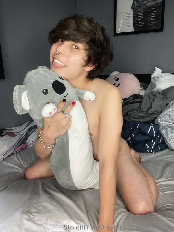 no cuddle buddy… so I have my cuddle plushie ☺️❤️ Would anyo.. 2