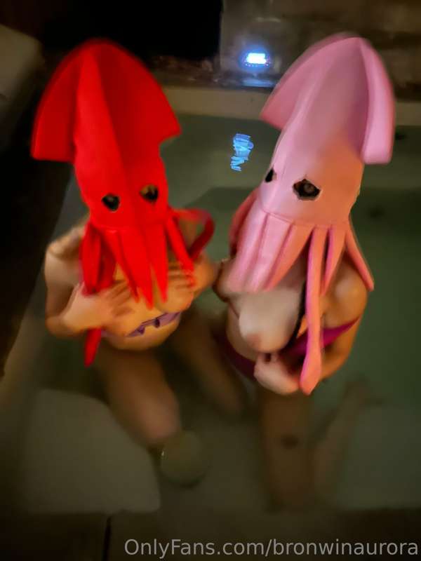 If you can cum to these ur weird (I like it) 🦑 @quinnfinite 4