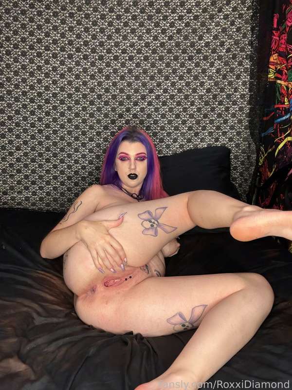 Roxxidiamond - Fansly - 18 Nov, 2024 23