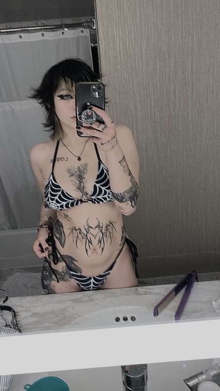 Boozygremlinx - Fansly - 01 Apr, 2022