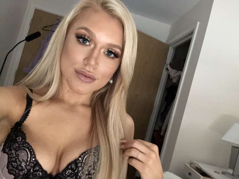 Think I need your cum all over my face 💦 1