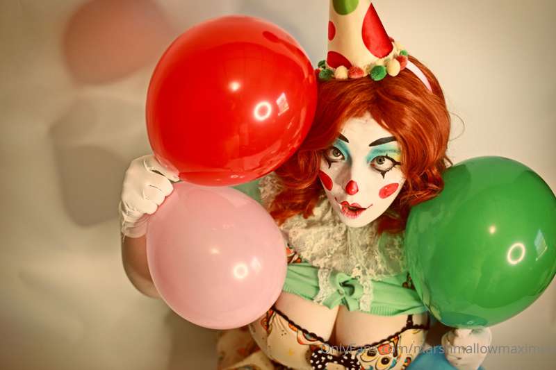 Retro Clown set (Part 1)
Ohhhh how fun it is to clown around.. 23