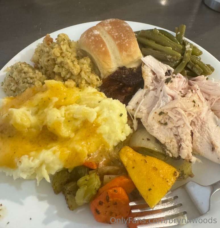 Happy Thanksgiving hope you brought the stuffing ! 5
