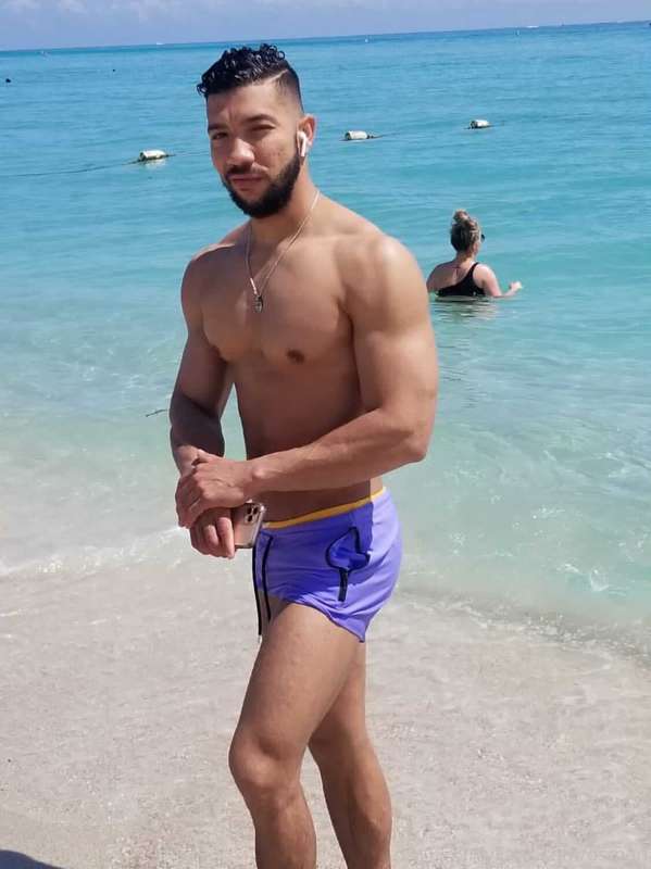 Would you all like to see more of Ricardo?? 1