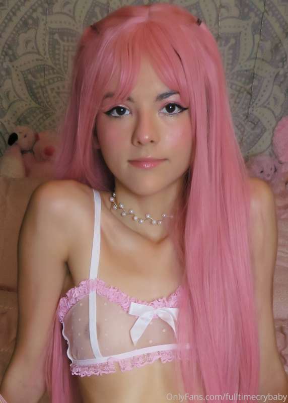 do you think i look pretty in pink? :3 <3 19