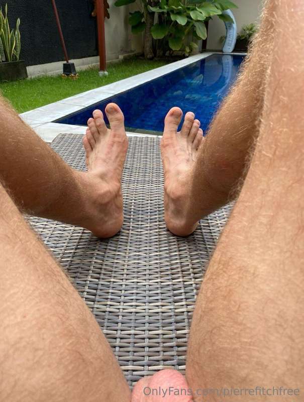 Check this hot straight guy, top 1.5%🤩 of all onlyfans creat.. 1