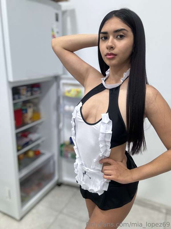 como prefieres que te sea util, de cocinera o de mucama? How.. 1