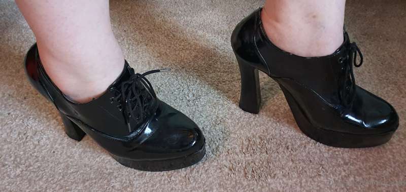 I hate my ankles but love the shoes
