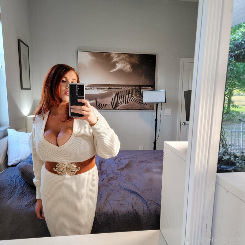 Cleavage and boob focused photos 4