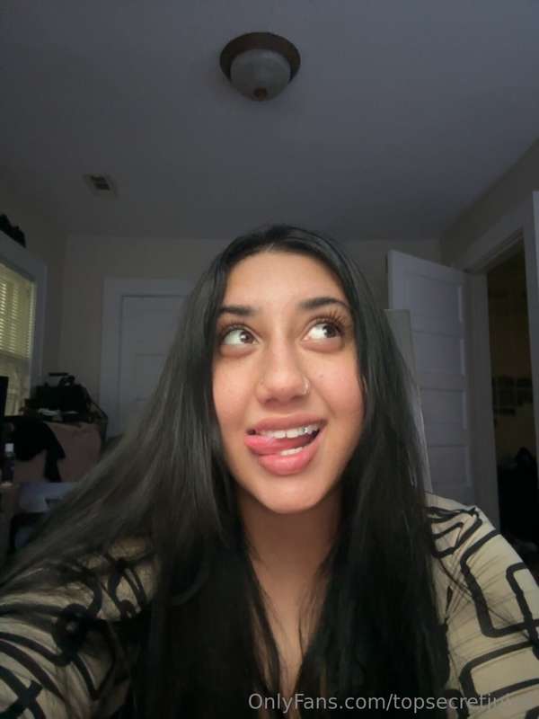 Swipe for a surprise, like this if you like my new hair colo..