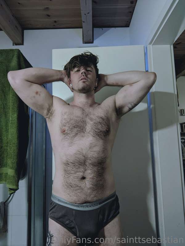 A self portrait in three parts and additional fit check. How.. 2