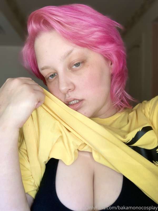 Good morning I took way too many selfies. Fat thiddies under.. 8