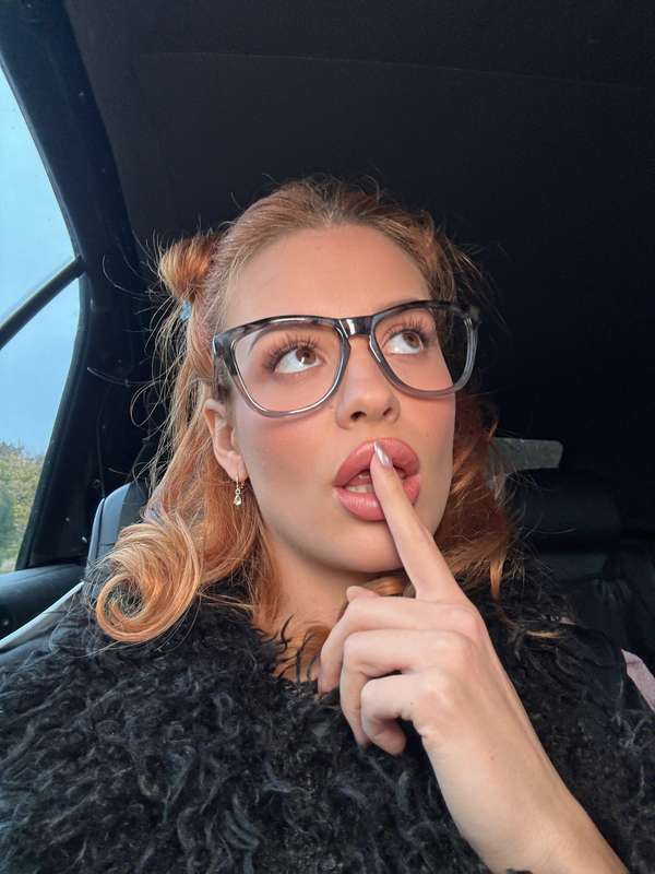 No lenses so I can get the cum right into my eyeballs 🤓😇 2