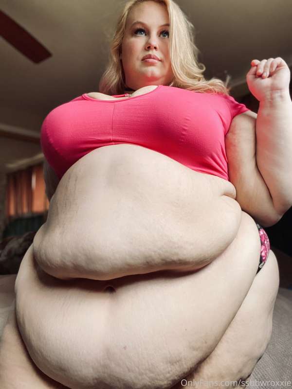 Massive, soft body… ready to be squeezed and worshipped 23
