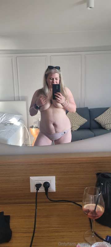 Hotel room funDo you like when I move my hands??