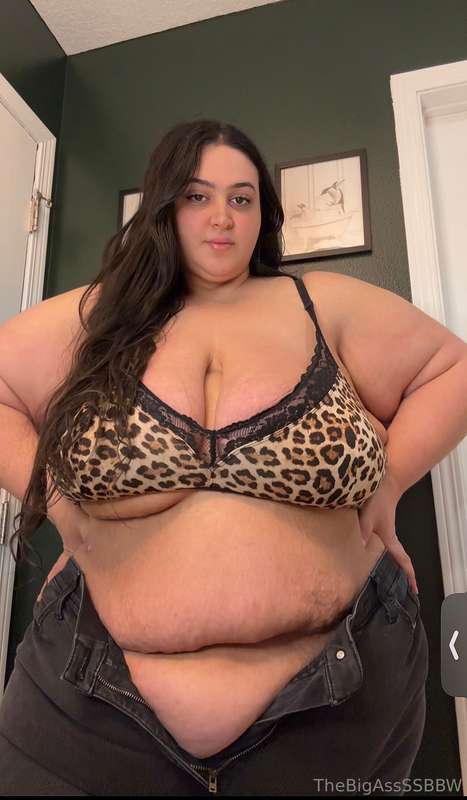 Oops… these jeans don’t zip up anymore. 
