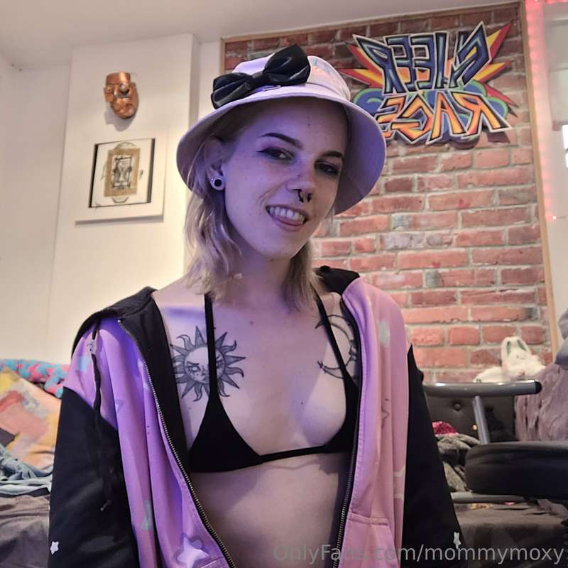 I can make micro bikinis now shits gunna be hot 4