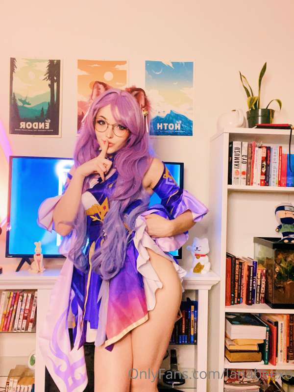 More of my Keqing cosplay from Genshin Impact! 2