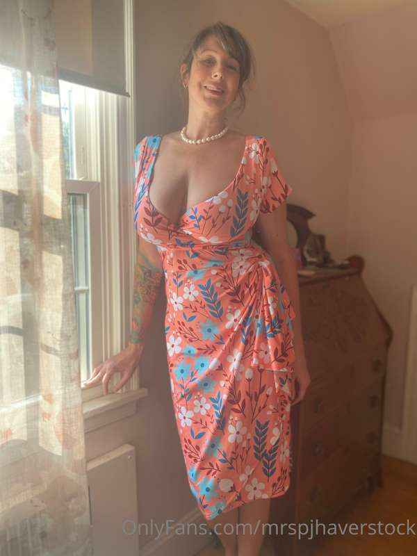 Dress on & off 💖