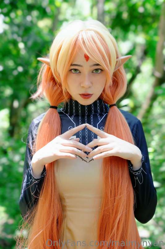 Today a close friend came to help me to take some cosplay pi.. 2