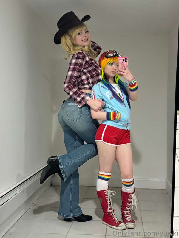 applejack and rainbow dash :D sorry for my absence i havent .. 18