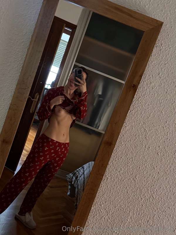 And in this one I have abs but no boobs!!! 
