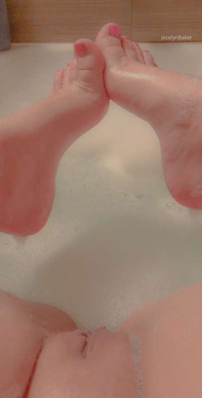 Snuck away from my family to take a nice warm bubble bath. 
.. 3